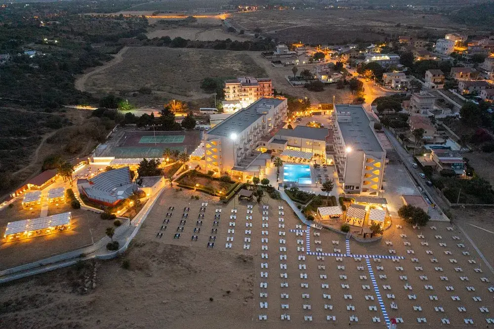 Hotel Club Eloro - Marina di Noto (SR) | Offerte ESSENTIAL Gigante Viaggi