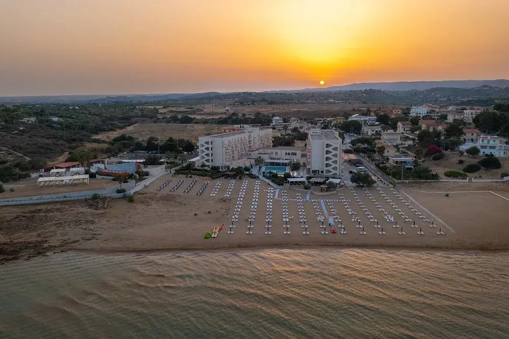 Hotel Club Eloro - Marina di Noto (SR) | Offerte ESSENTIAL Gigante Viaggi